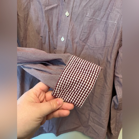 Men's Izod‎ L/S Slim Fit Shirt Size XL Red/White Pinstripe Plaid Button Down EUC - Picture 3 of 4